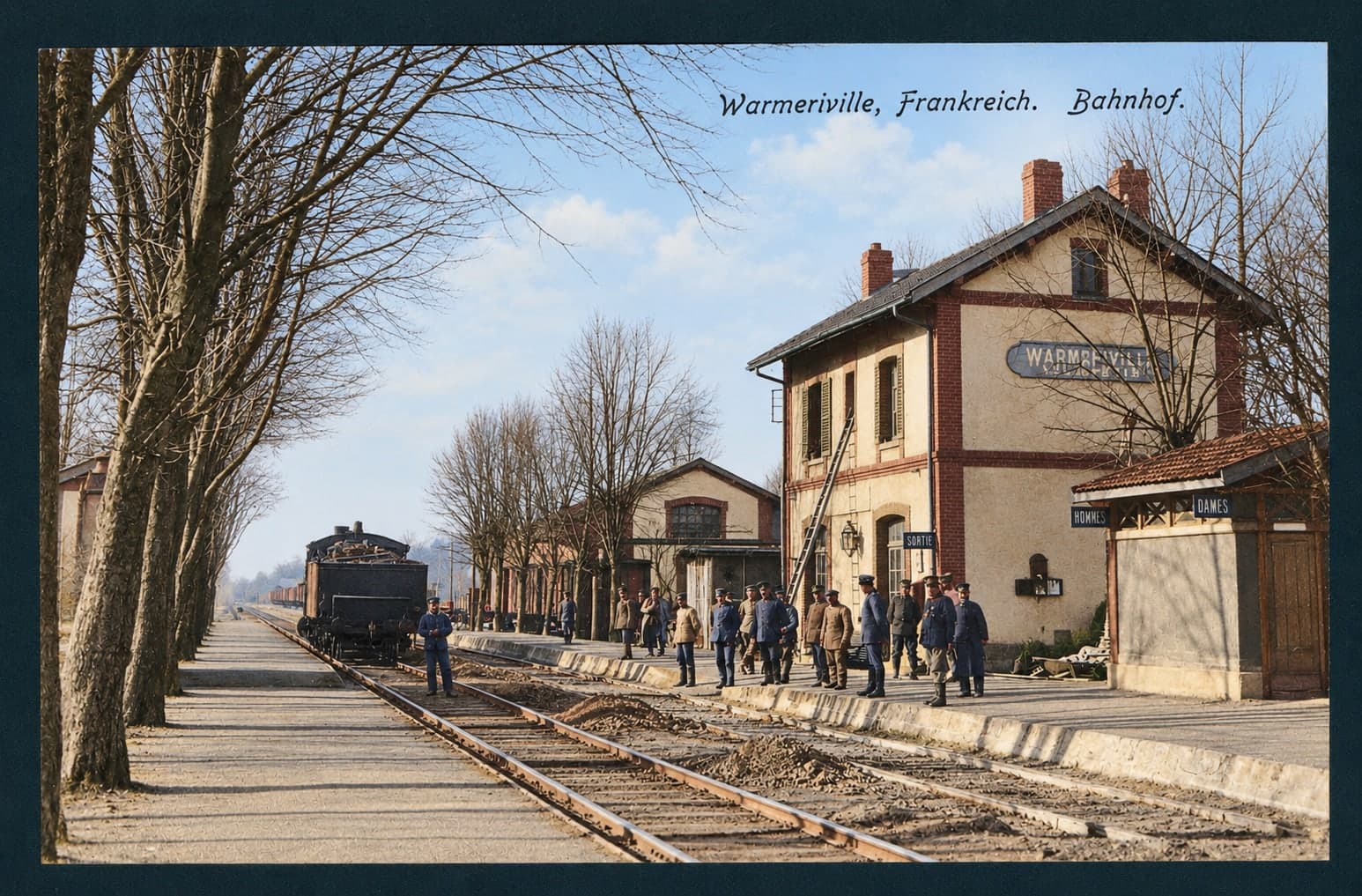 Fotografie: deutsche Soldaten vor dem Bahnhof von Warmeriville im Jahr 1915.